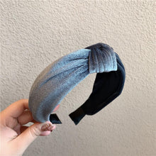 Load image into Gallery viewer, Velvet twisted knot head band
